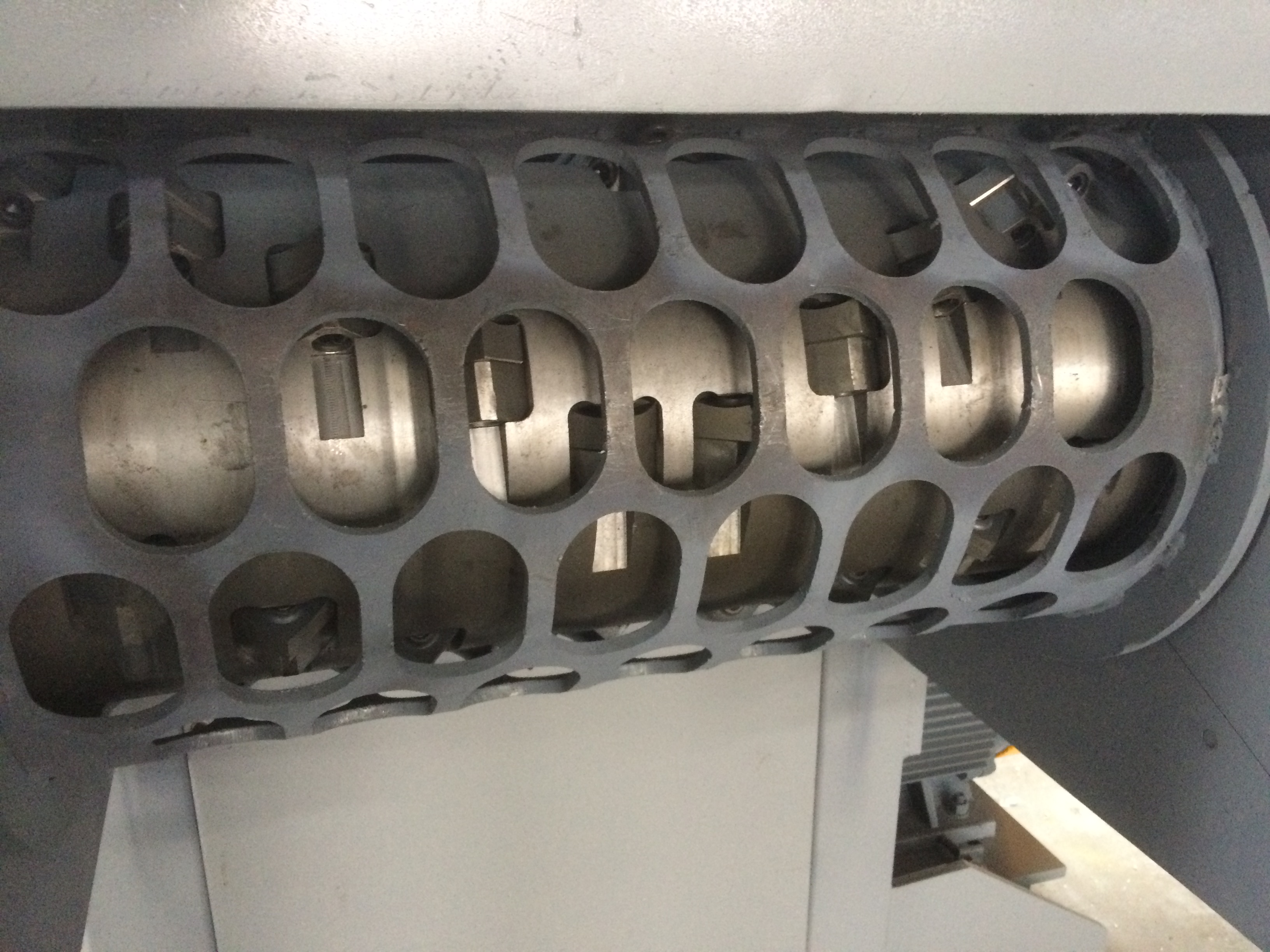Single Shaft Plastic Waste Shredder 300-800kg/H Granulator