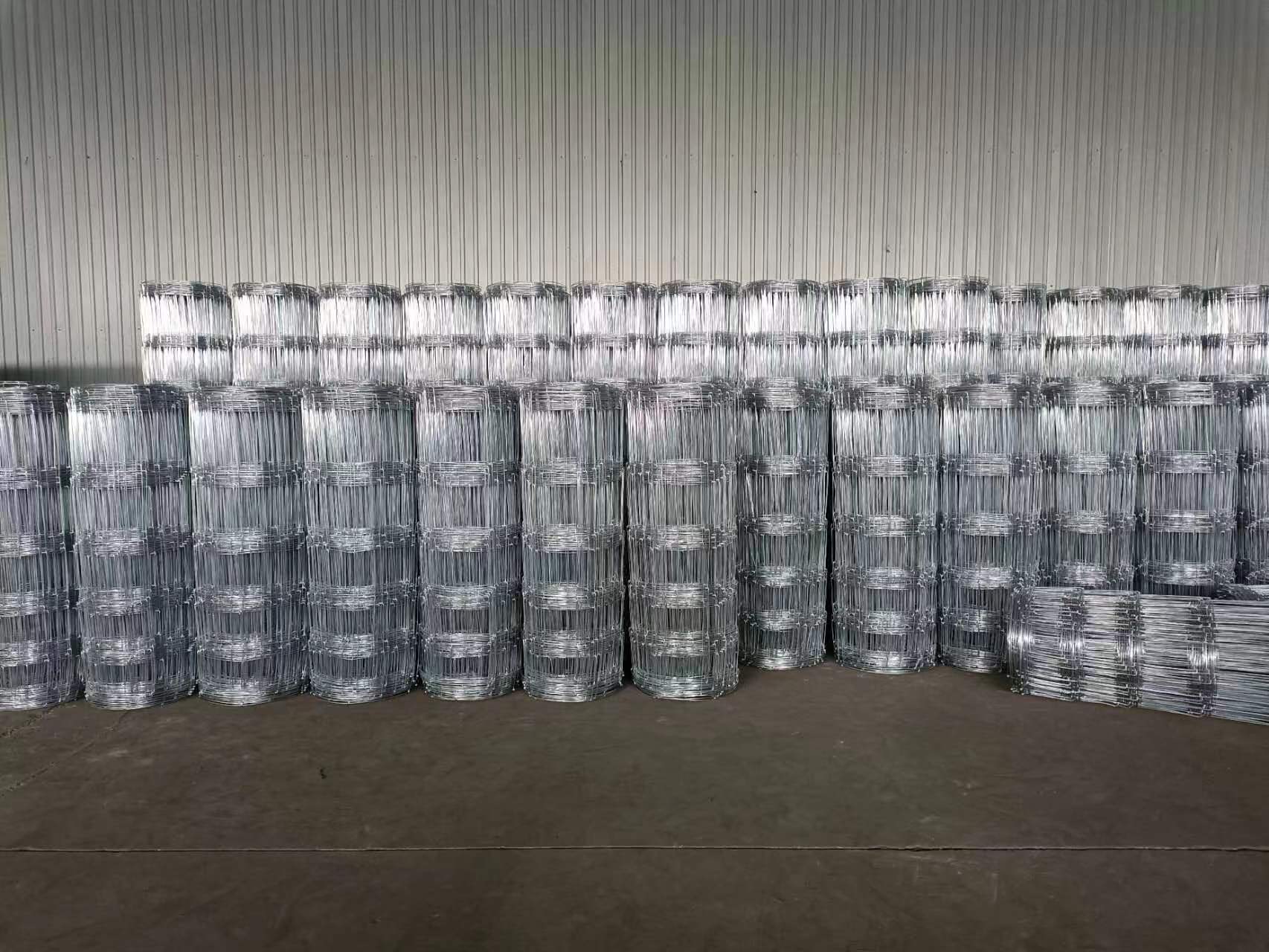 Heavy Duty Electro Galvanized Field Fence Weave Deer Fence High Tensile Cattle Fence For Animal Enclosure
