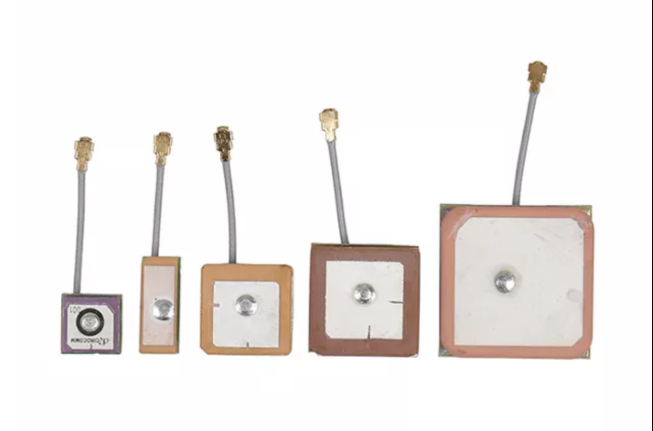 29dBi Gain GPS/GNSS Antenna 1575.42MHz 1176MHz Active Ceramic Double Layer Patch Antenna