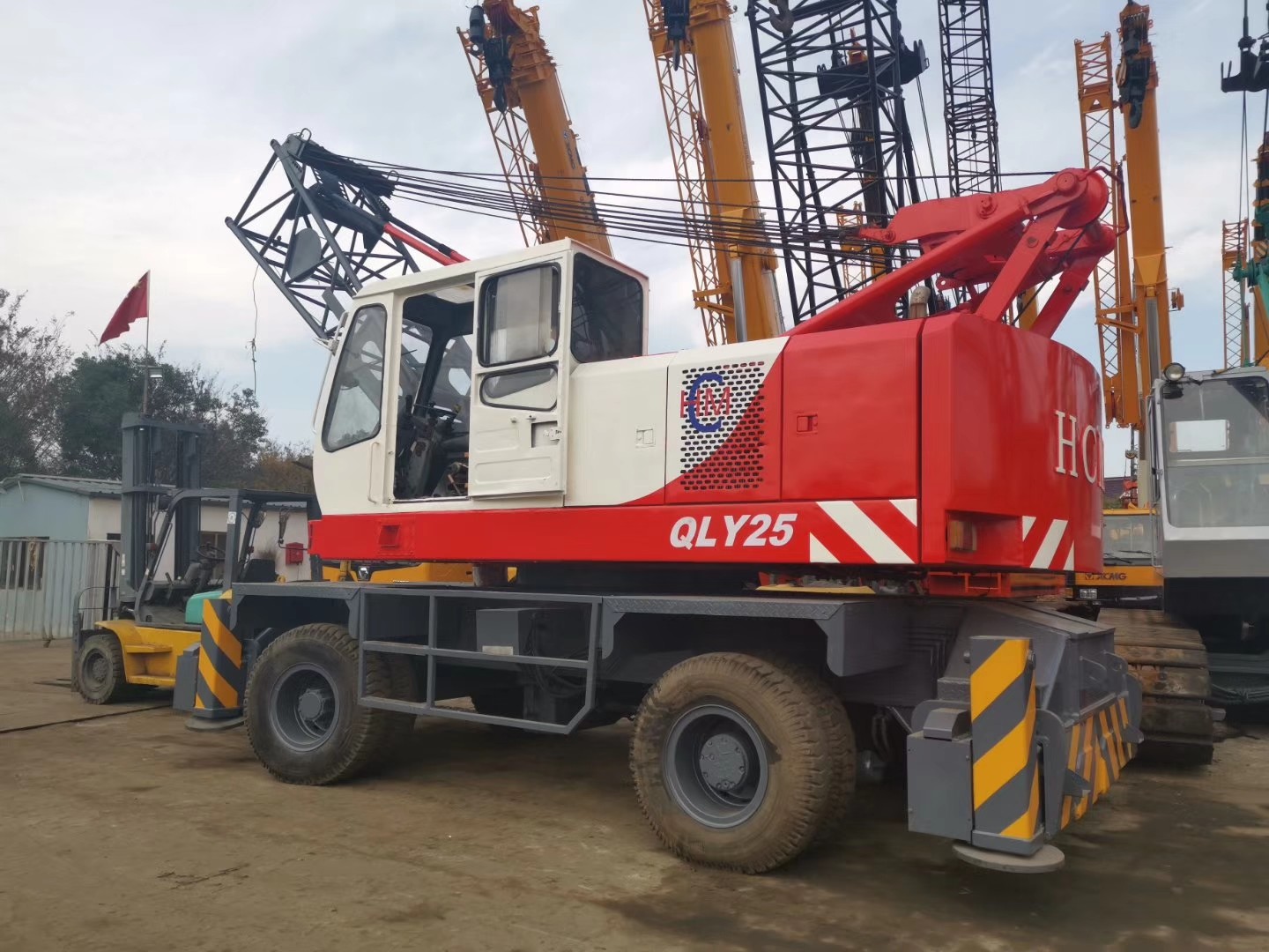 Low Fuel Consumption QLY25 Used Hydraulic Truck Cranes
