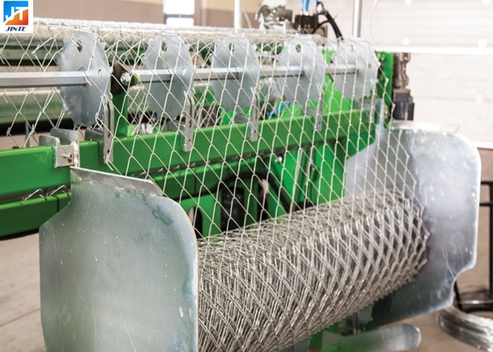 Galvanized Hurricane 5.5Kw Diamond Mesh Making Machine