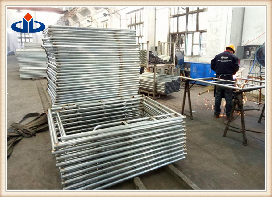 Safe 4 Foot Wide Scaffolding Tubular Steel Frame Scaffolding 2.0mm Thickness