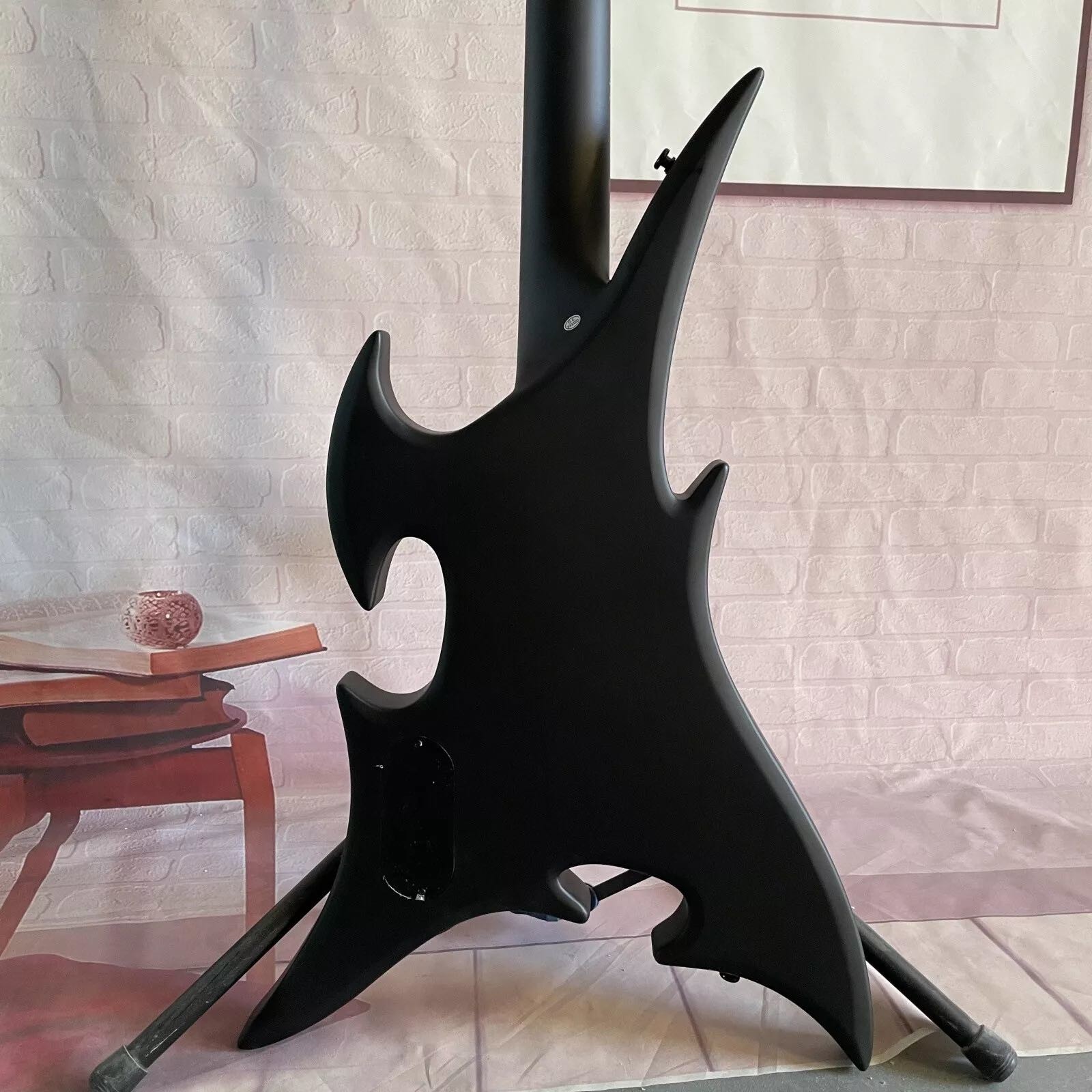 Custom Special Shape 4 Strings Electric Bass Guitar Basswood Body with Matte Finishing