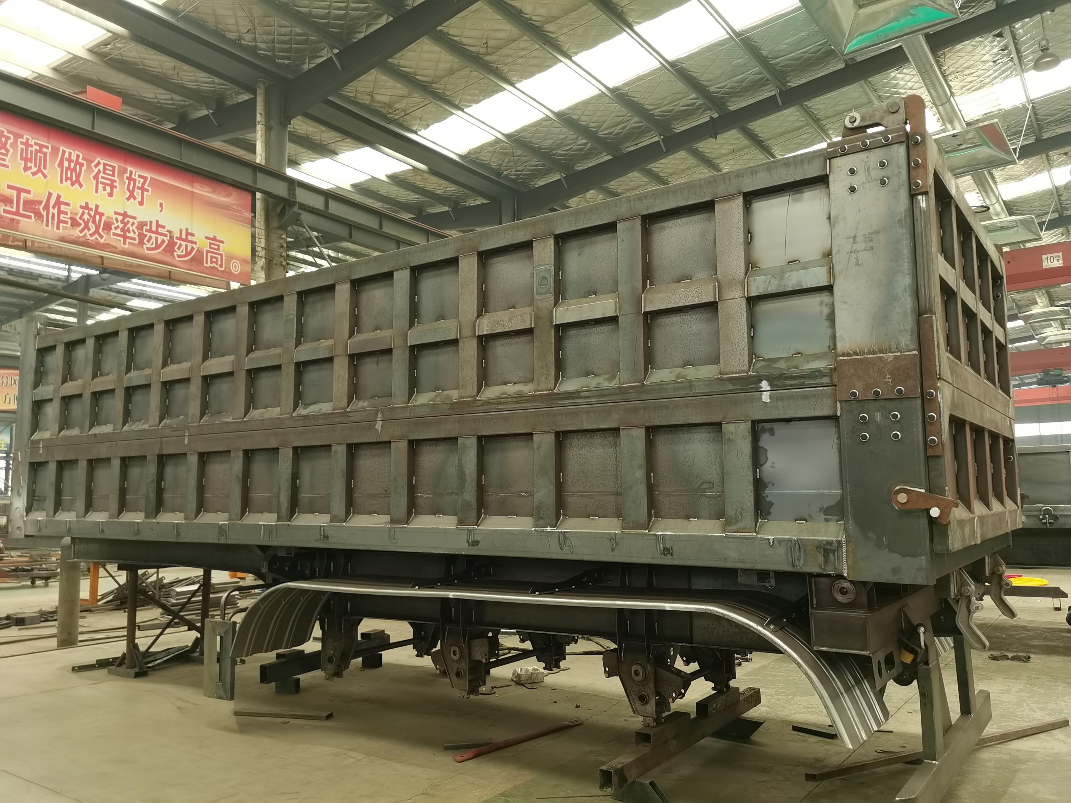 60T Rear Dump Trailer 3 Axle Hydraulic Cylinder Ending Tipper Semi-Trailer with Materials