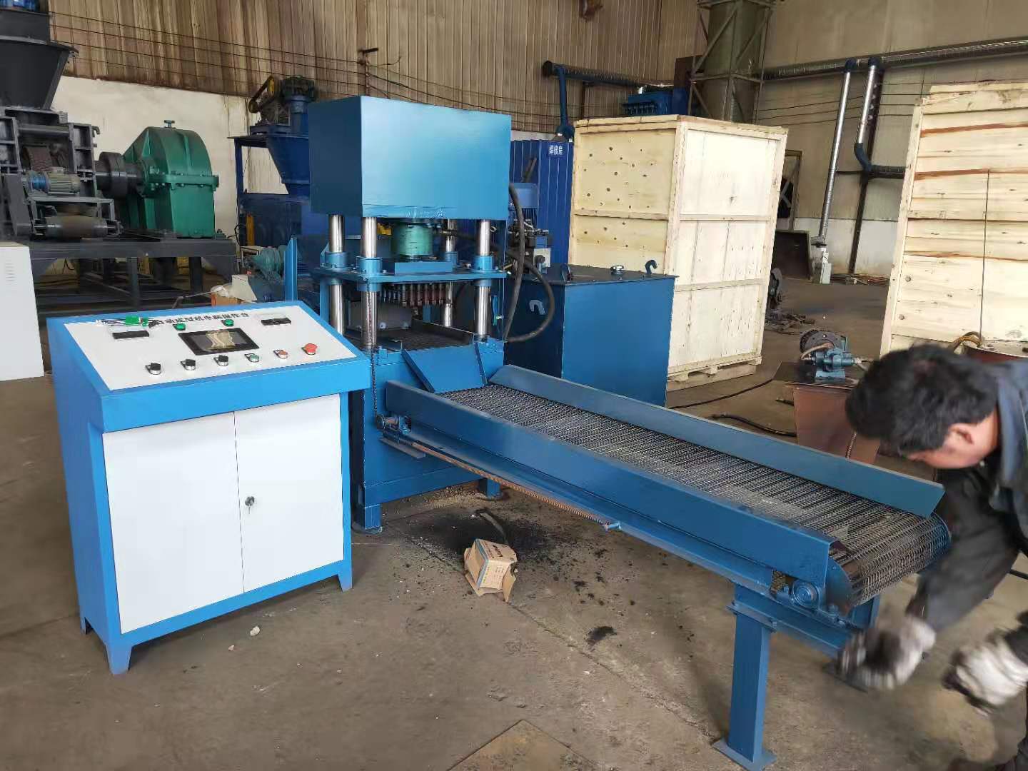 50mm 11kw PLC Smoke Free Charcoal Briquette Machine