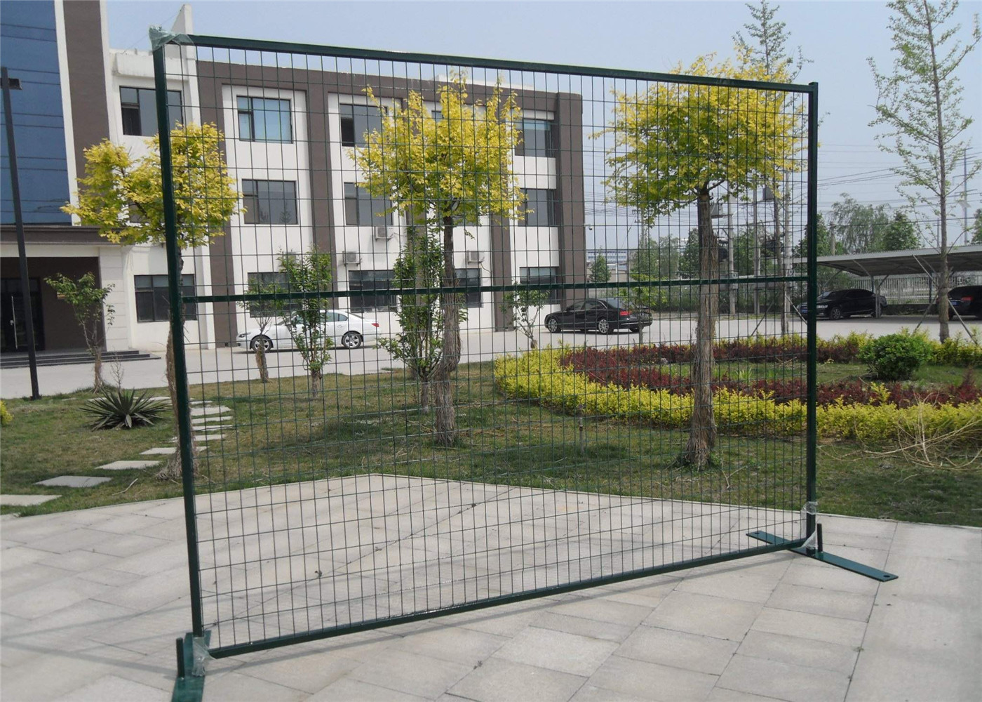 Canada Standard 8ft/2430mm*10ft/3048mm Width Construction middle brace3/4" outer frame 25mm*25mm x 2.00mm spacing 2"*4"