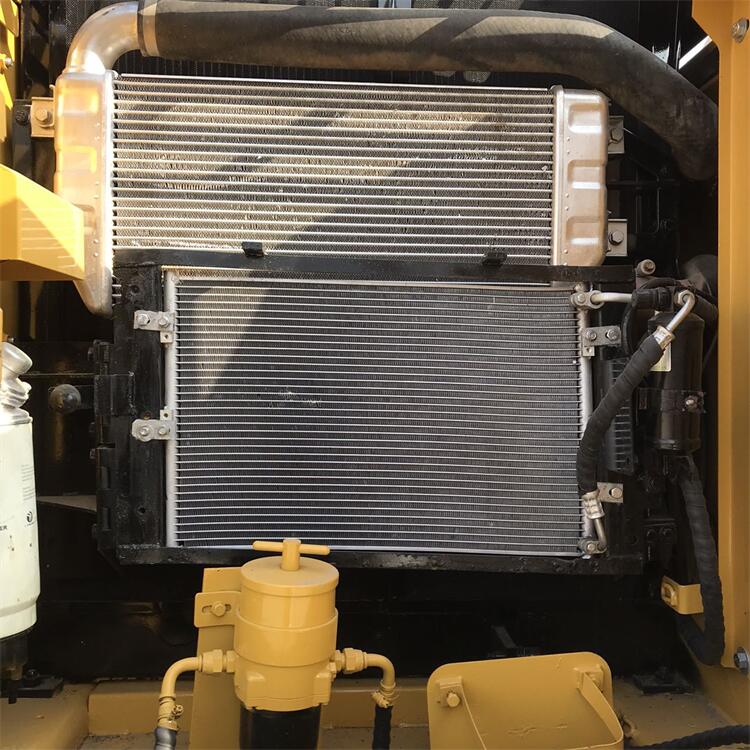 Lowest and Good Health CAT 323 Used Excavator 2022 Model Manufactured by CAT in Japan