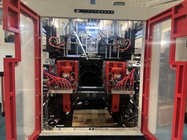 Plasticizing HDPE Choose Extrusion Molding Machine With 90KN Mould Clamping