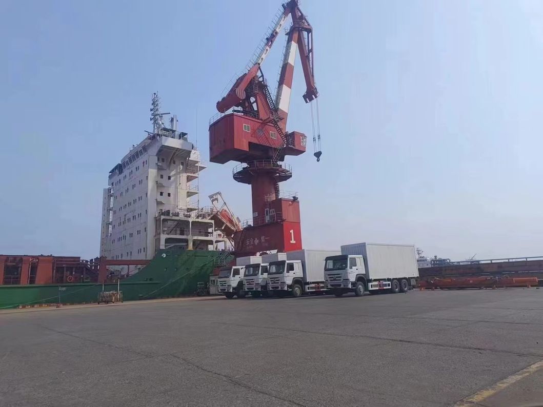 15 Ton HOWO Dump Truck 6X4 Dump Truck Hydraulic Hoist Body