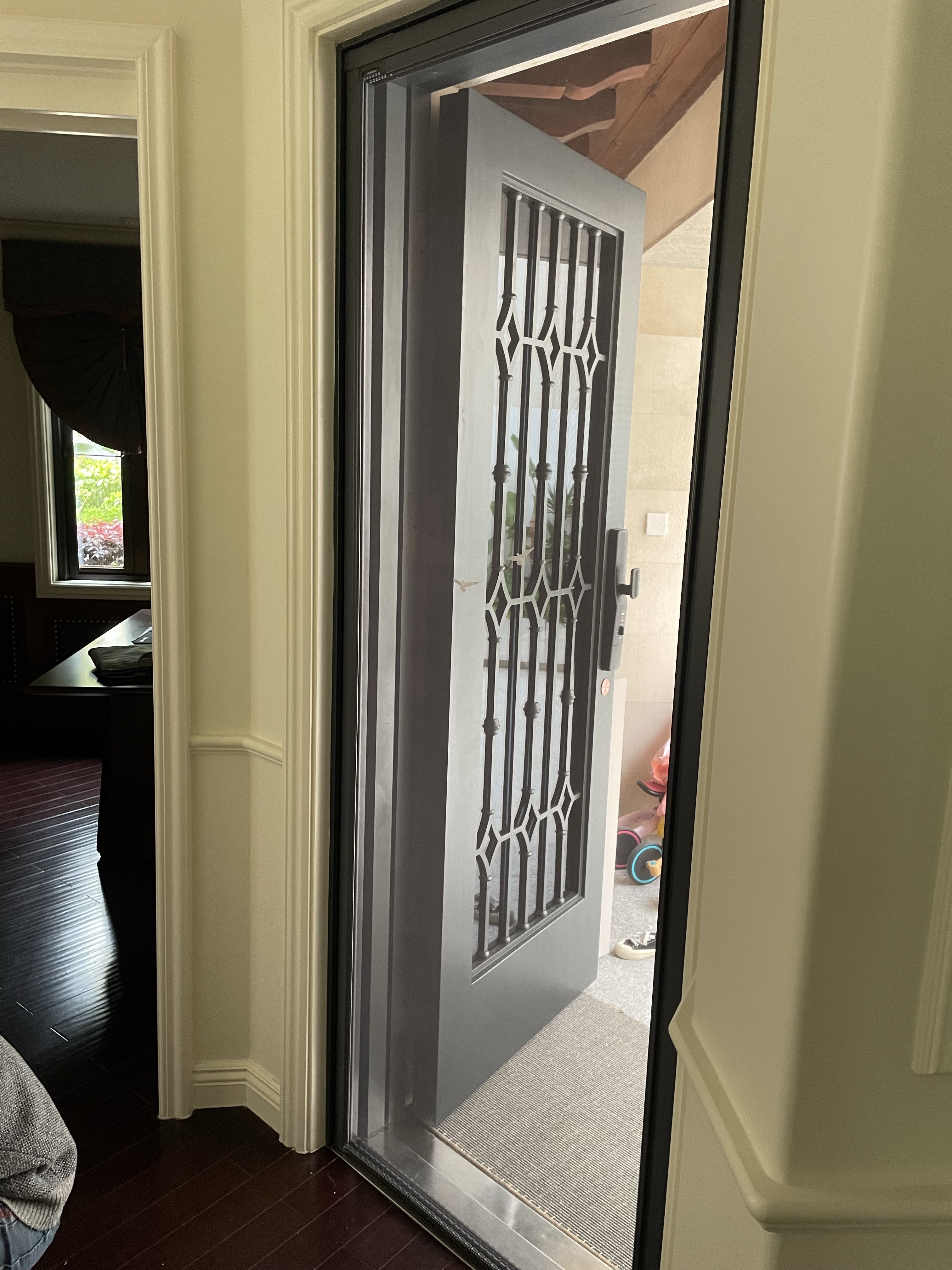 Invisible Aluminum Alloy Mesh Trackless Screen Door Black / White