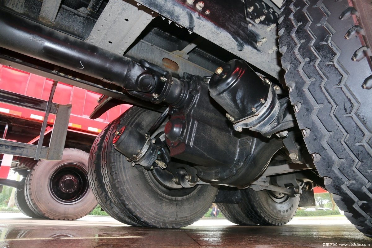 SAIC Hongyan Jieka C500 3 Driver Tractor Head Truck 110km/H