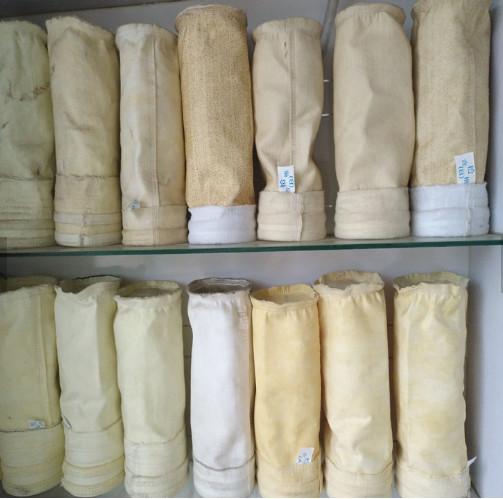 Oil Water Proof Dust Collector Filter Bags Polyester Material For Metallurgy