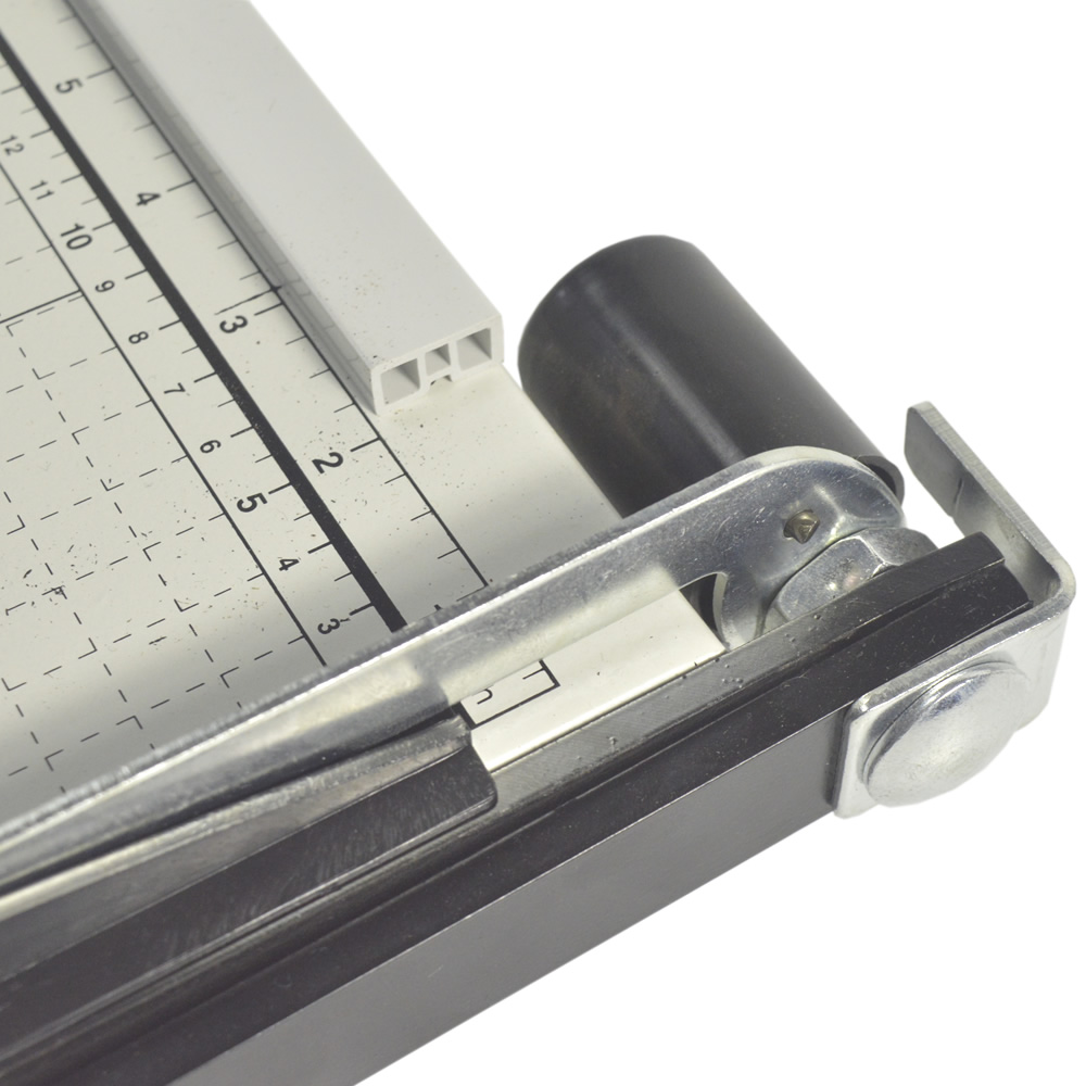 Cut Common Paper with ZEQUAN A4 Paper Trimmer Guillotine Manual Paper Cutter