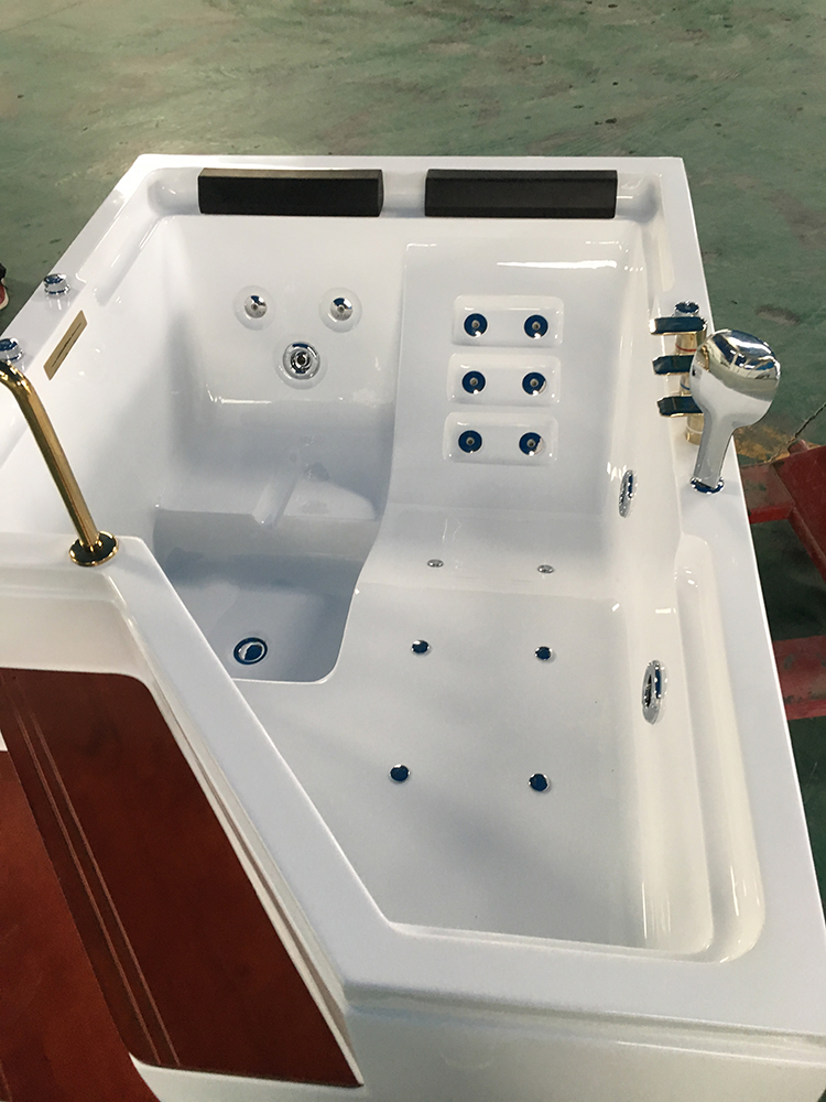 1750 X 700 Freestanding Jetted Bathtub With Shower Luxury Stand Alone Bathtubs