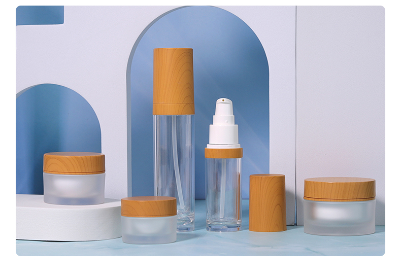 Cosmetic Acrylic Bottles 30ml 50ml 100ml 120ml Luxury Empty Perfume Bottles With Wood Cover