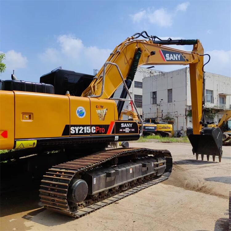 Sany 215C Excavator Machine 21500 KG Weight 0.93m3 Bucket Capacity Direct from Shanghai