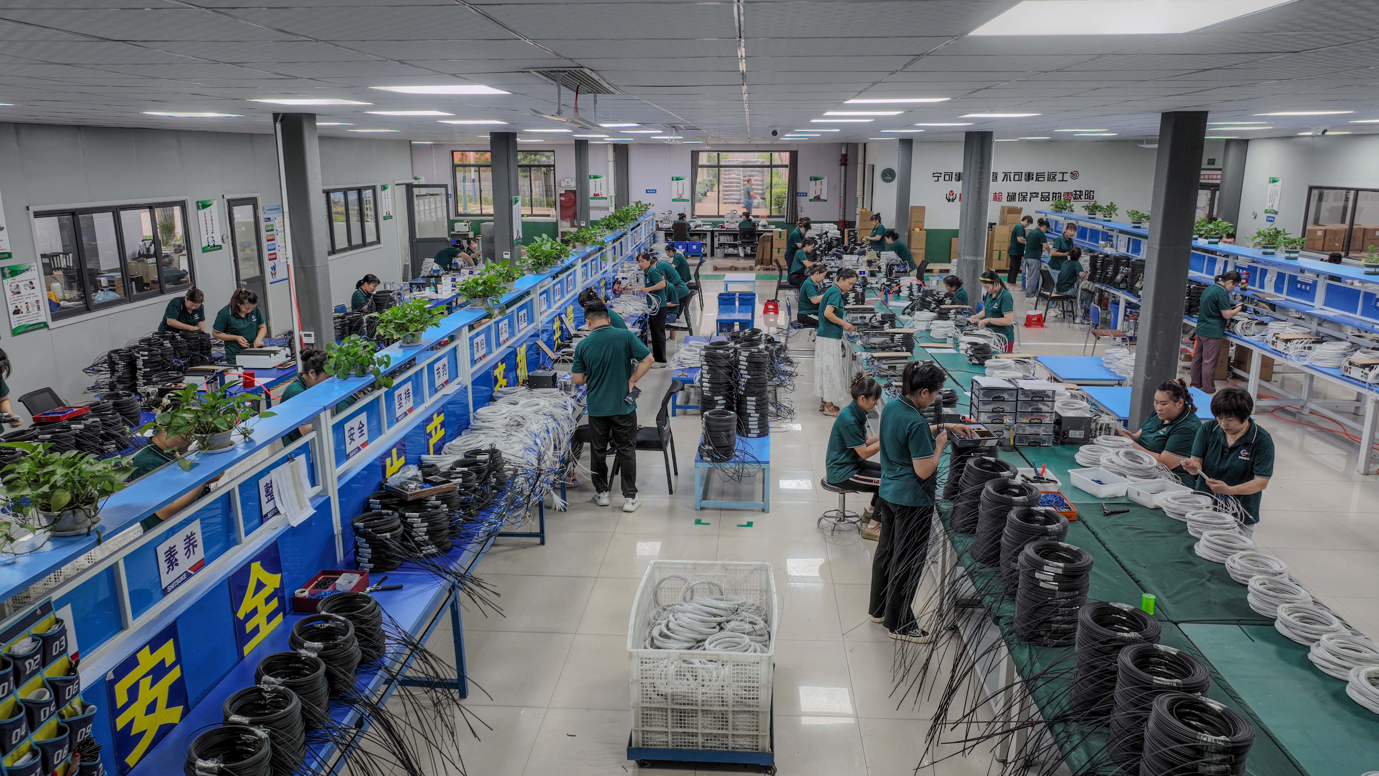 Ftth Drop Cable Fiber Optical Patch Cord 30m 50m 100m 150m 200m 1 Core Sm G657a1 Pre Connectorized
