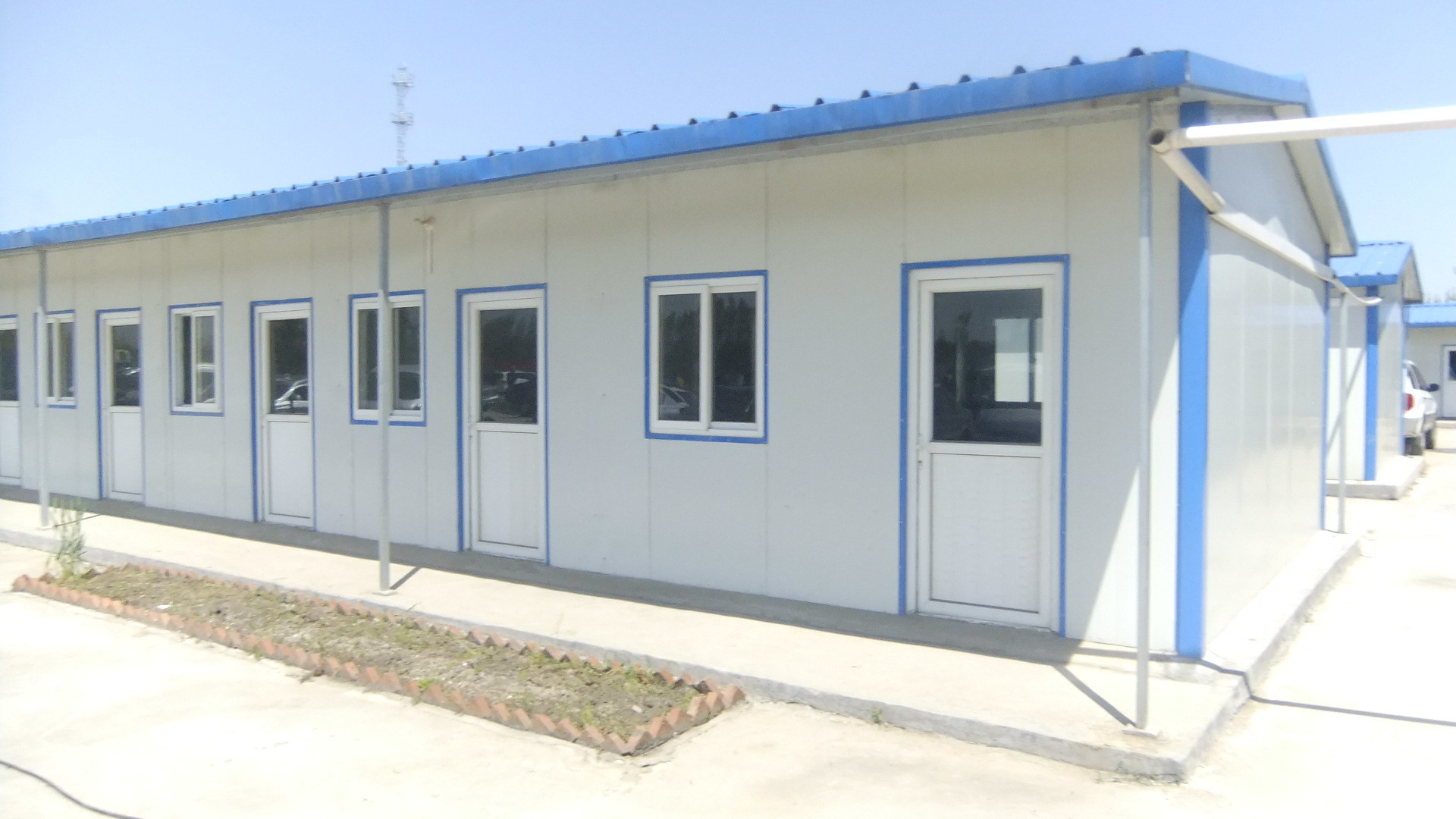  6m 12m Modular Modern Container House Quick Installation Expanding Container House Manufactures