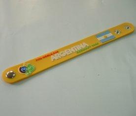 Eco - friendly Fashion Yellow Silicone Bracelets as Gifts to Friends