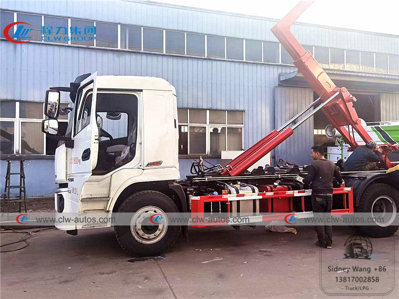 Shacman 10 Ton Hydraulic Hooklift Garbage Truck With 10000L Container