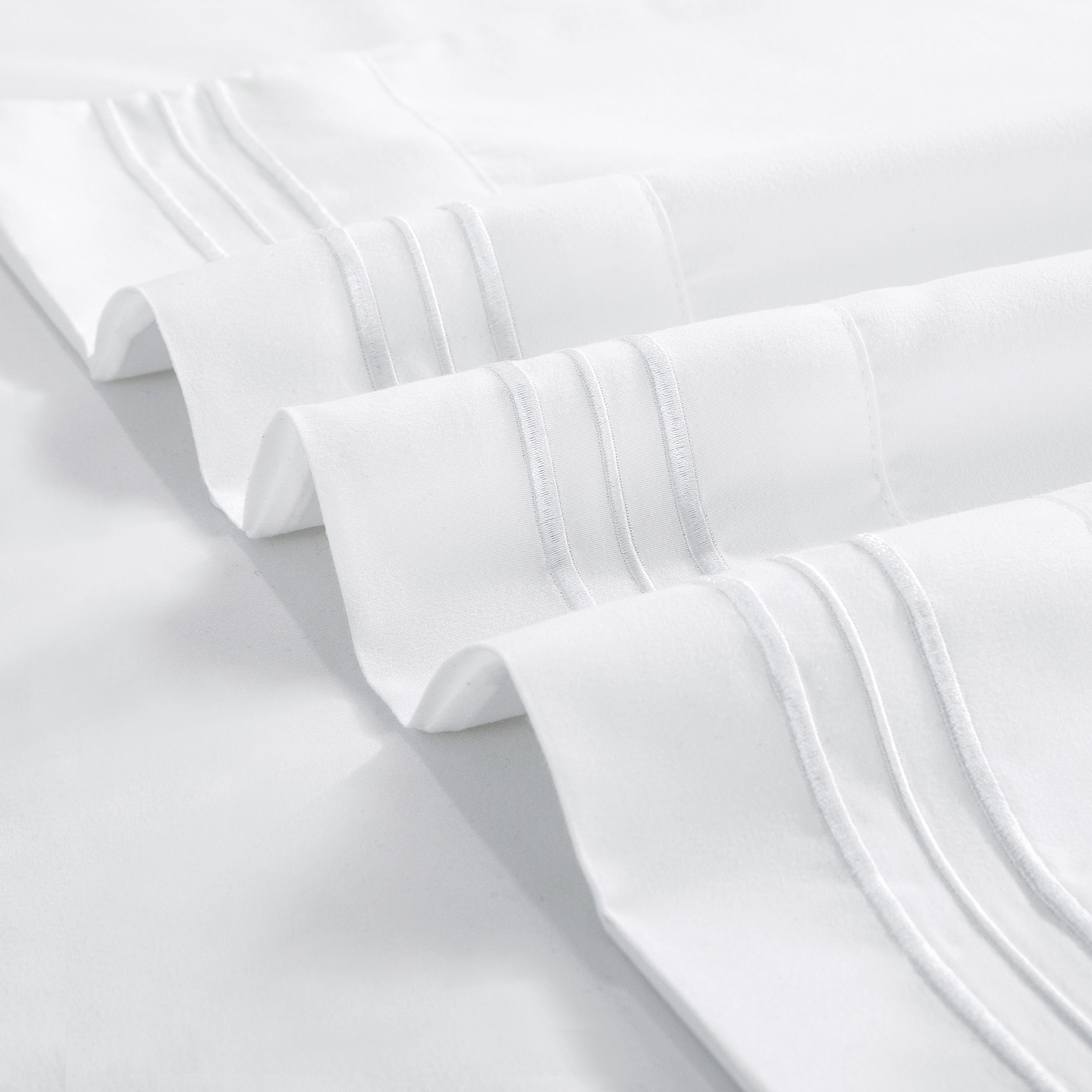 Poly Cotton 300tc Hotel White Embroidered Bed Sheet Quilt Cover Pillowcase Set