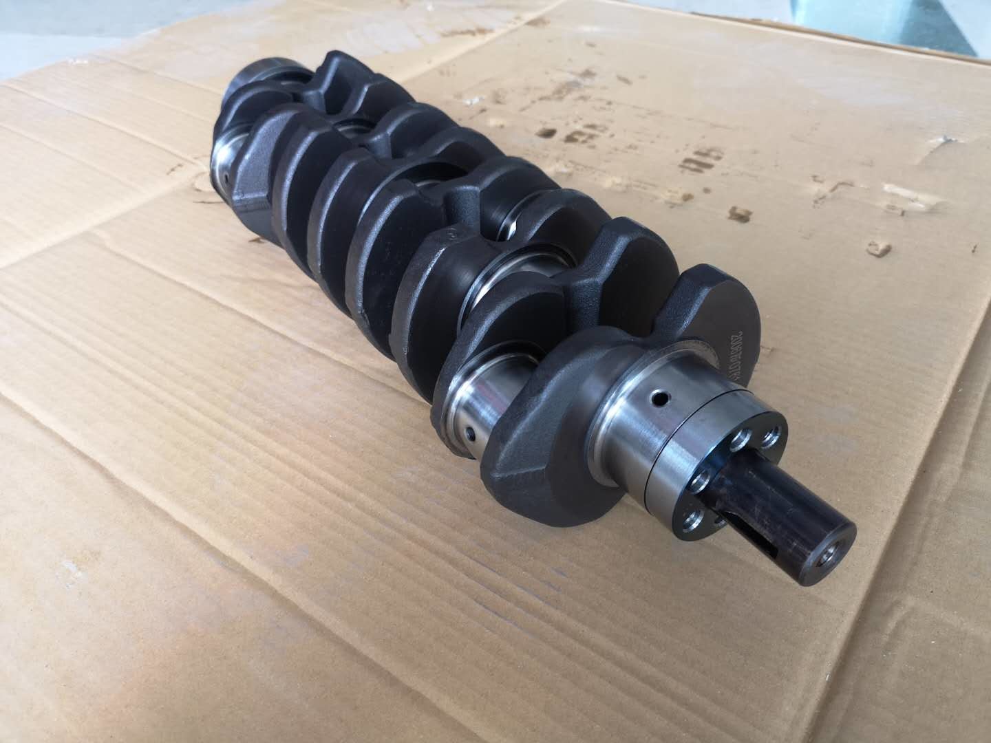 8982735900 Excavator Crankshaft 4JJ1 Engine ZAX120-5A ZAX160-5A Tier 4 Stage 3 Model Flange Plate