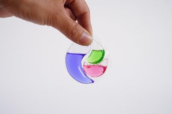 Three Cavity Laundry Pods Laundry Capsules Clean Sterilization Mite Removal