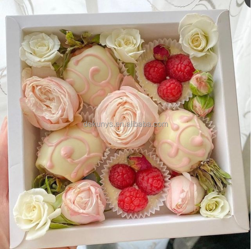 Folded White Strawberry Chocolate Container Box Packing With Clear Window