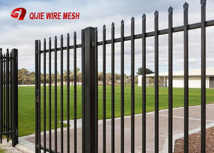 Galvanized Steel Spear Top Security Fencing Heavy Duty 2 Rail Powder Coated