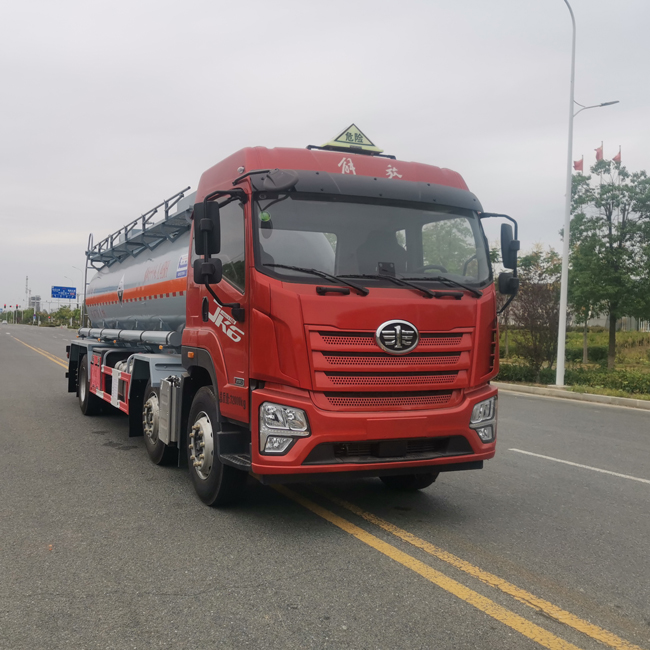 FAW 8x4 29CBM Chemical Tank Truck Water Bowser Truck Fuel Tank Truck for Chemical Liquid