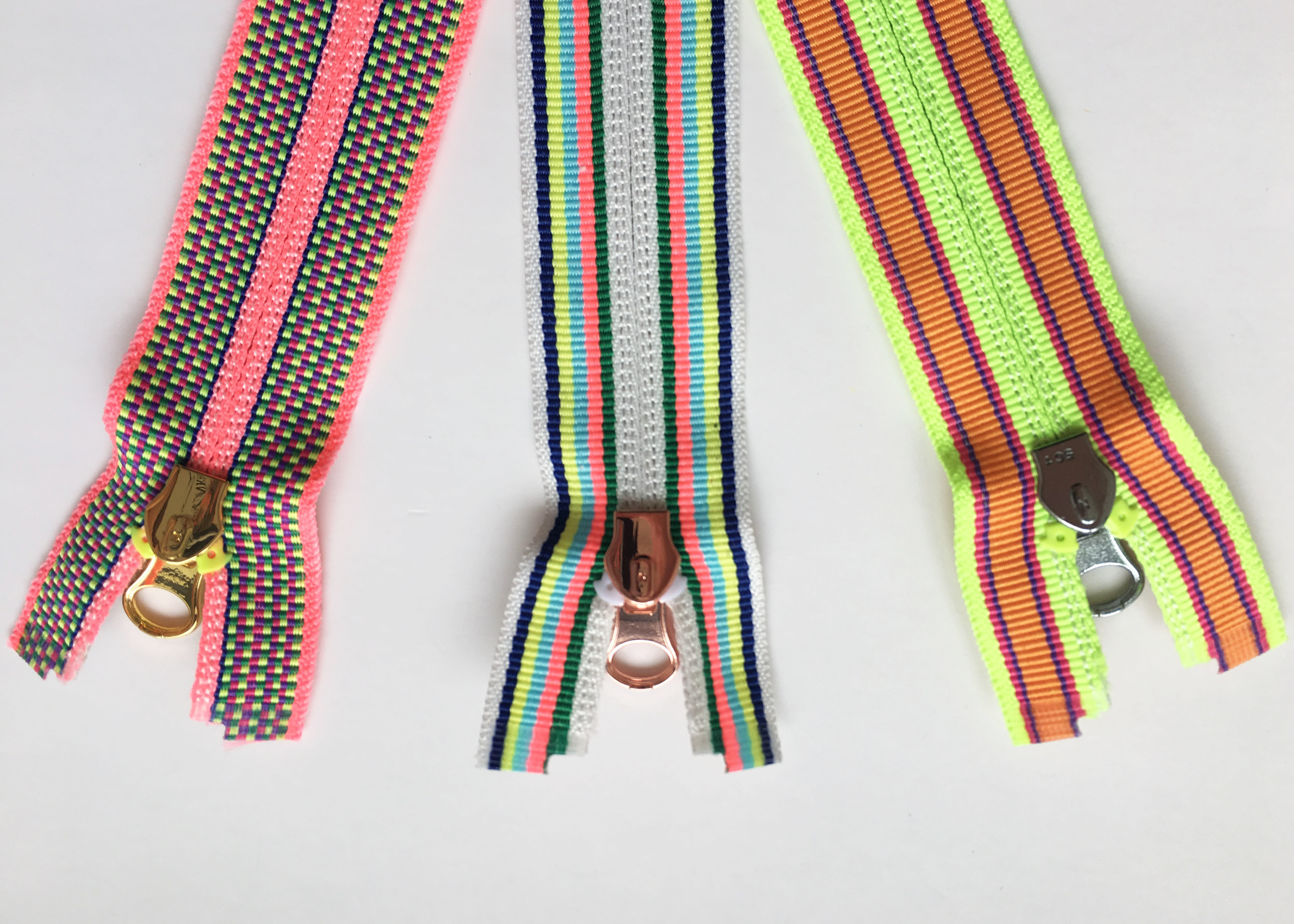 European style fashion backpack colorful coil nylon zippers with auto - lock slider plated coated