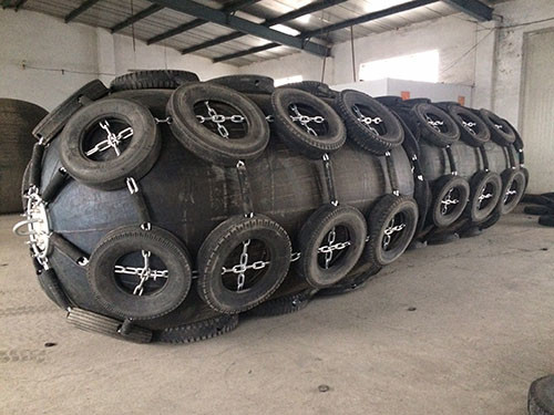 Dia 1200mm Roughened Pneumatic Marine Rubber Fenders Tire Chain Mesh 2000mm Length