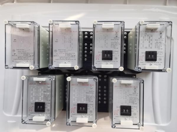 XINJI XINCHANGJIANG JZ-7Y-208 (XJZY-208) Auxiliary Relay DC 220V250 VAC CosPhi=1