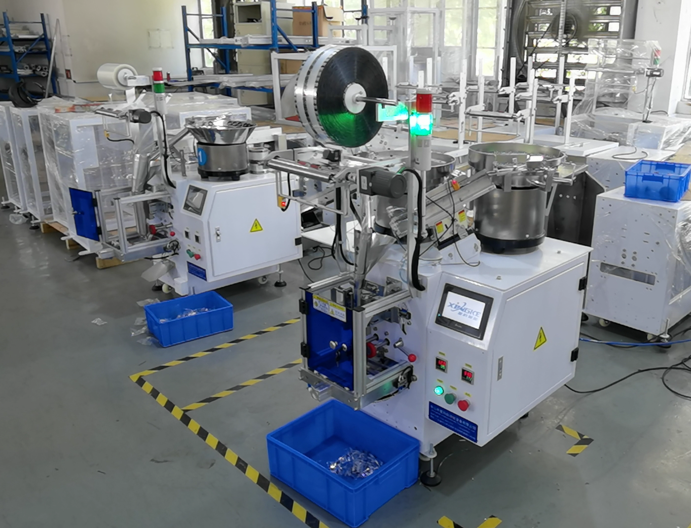 Small Bagging Plastic Packing Film Flat Pad Bolts Screws Nuts Wrapping Packaging Machine