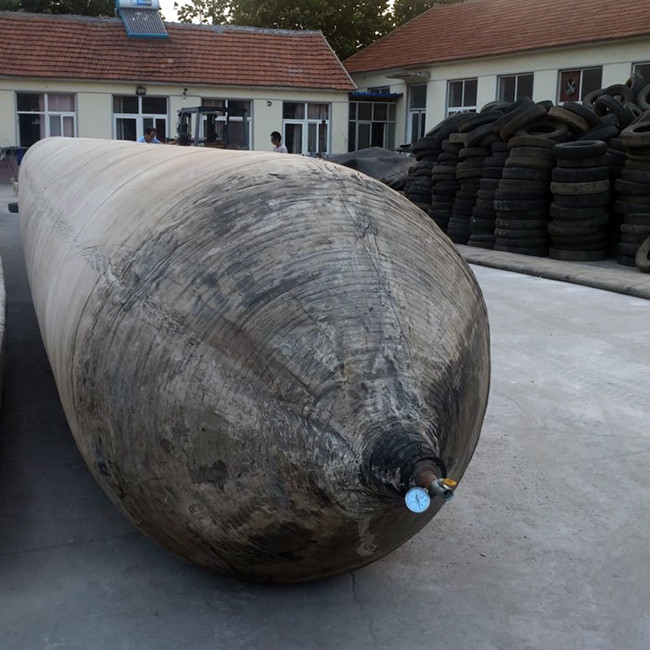 Docking And Undocking Ship Rubber Airbag , Black 2.0m Inflatable Rubber Balloon