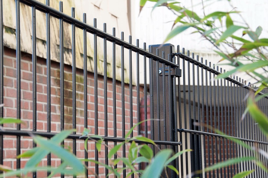 Home Garden 50x100mm Double Wire Mesh Fencing Powder Coated