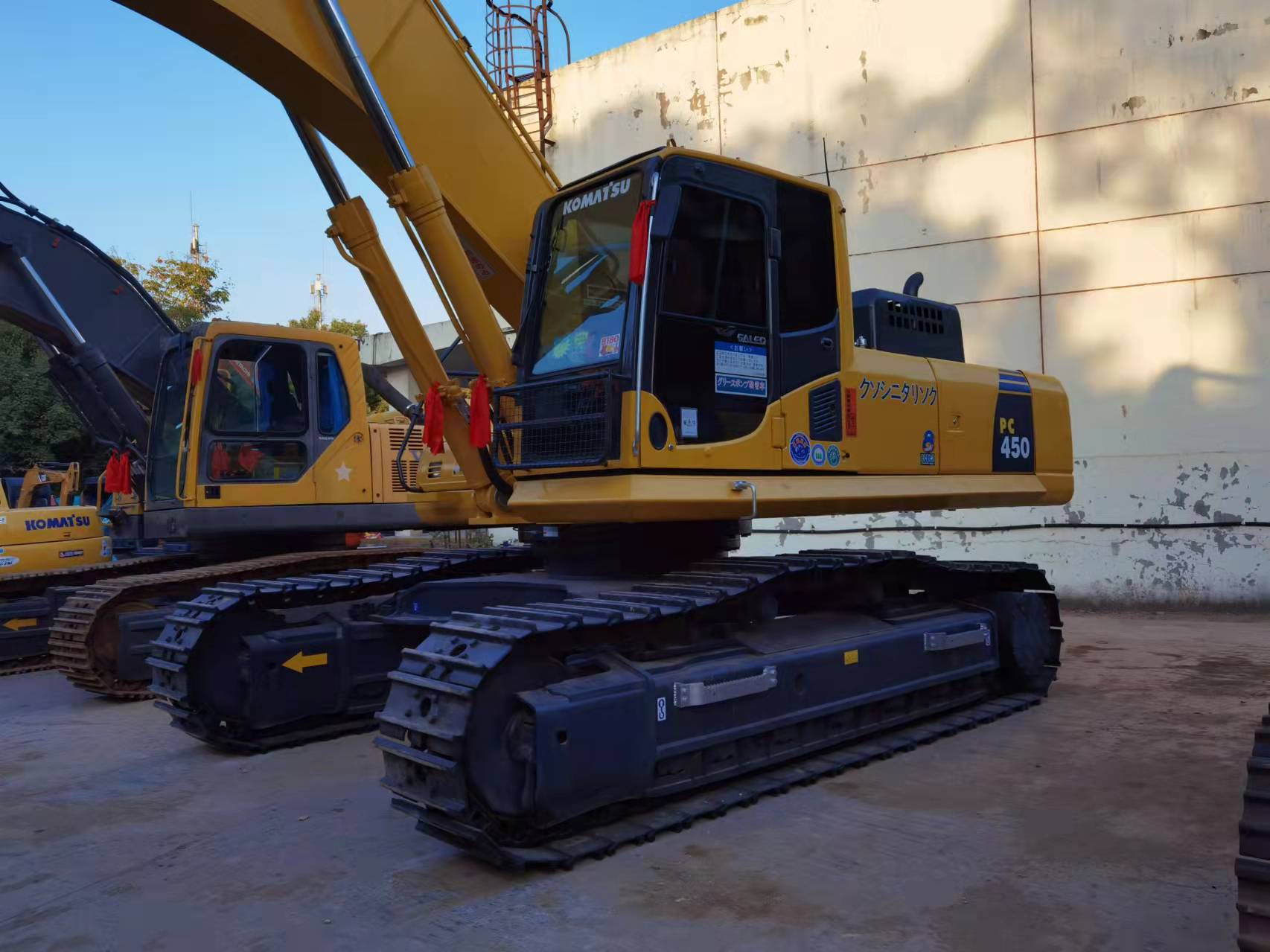 Used Excavator 45ton Low Working Hours Spain Showroom Video Inspection 257KW Yellow Komatsu 2700hrs