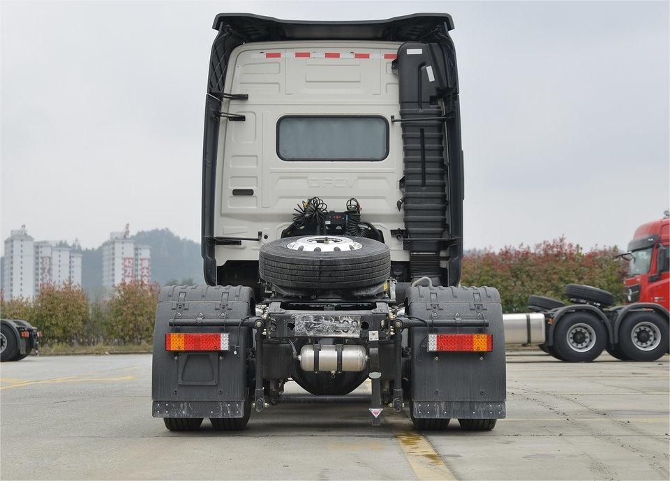 Segement Heavy Truck Dongfeng Tractor Truck 4*2 For Express Transportation