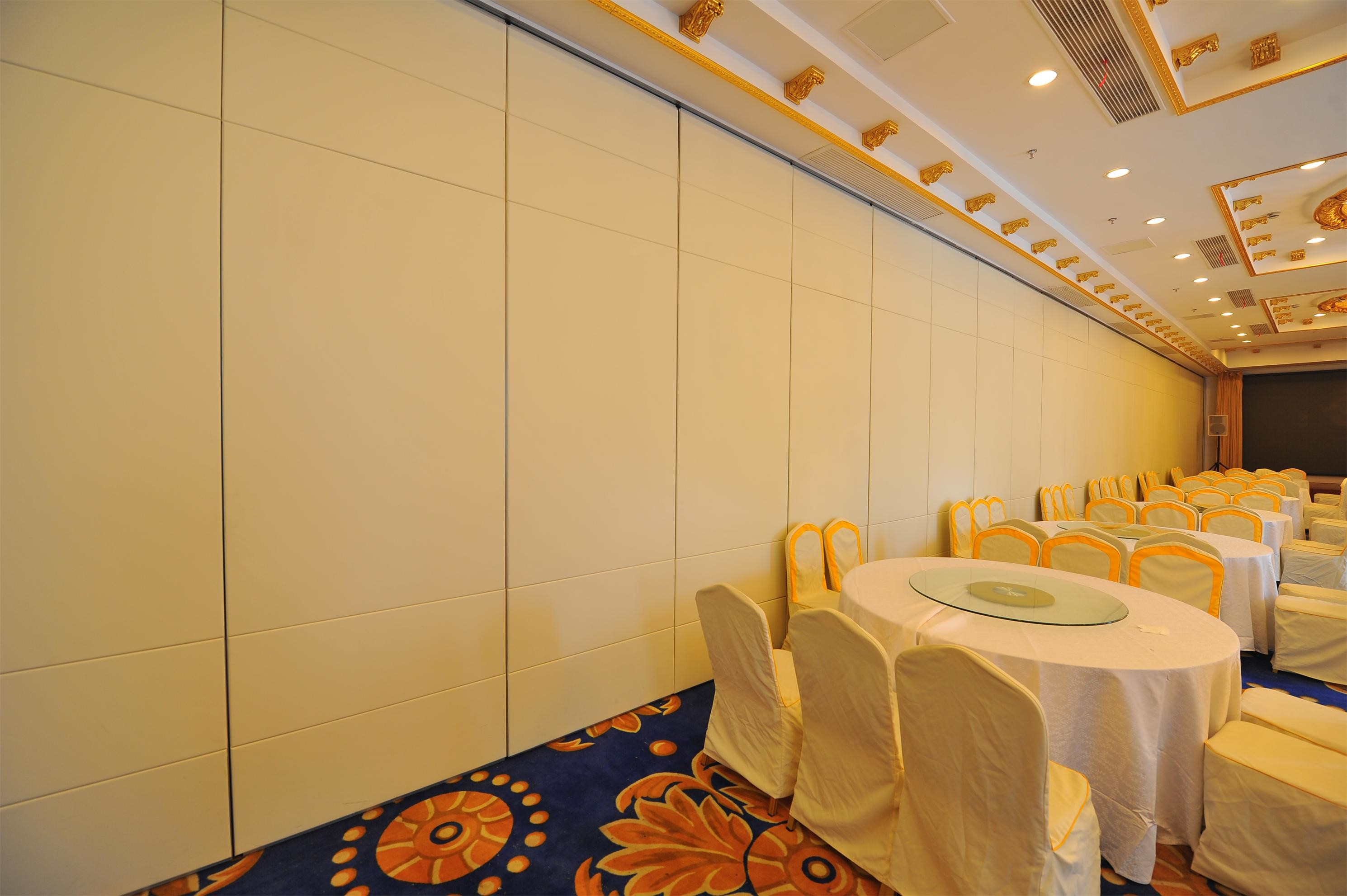 Classroom Sliding Wall Dividers / Banquet Hall Soundproof Operable Partition Walls