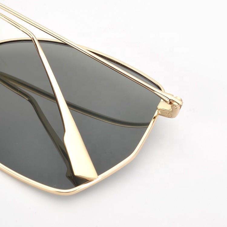 Polarized Lifestyle Sunglasses Stainless Steel Material Good Corrosion Resistance