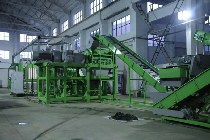 Waste Rubber Crusher Scrap Tire Shredder Recycling Plant Grinding Machine