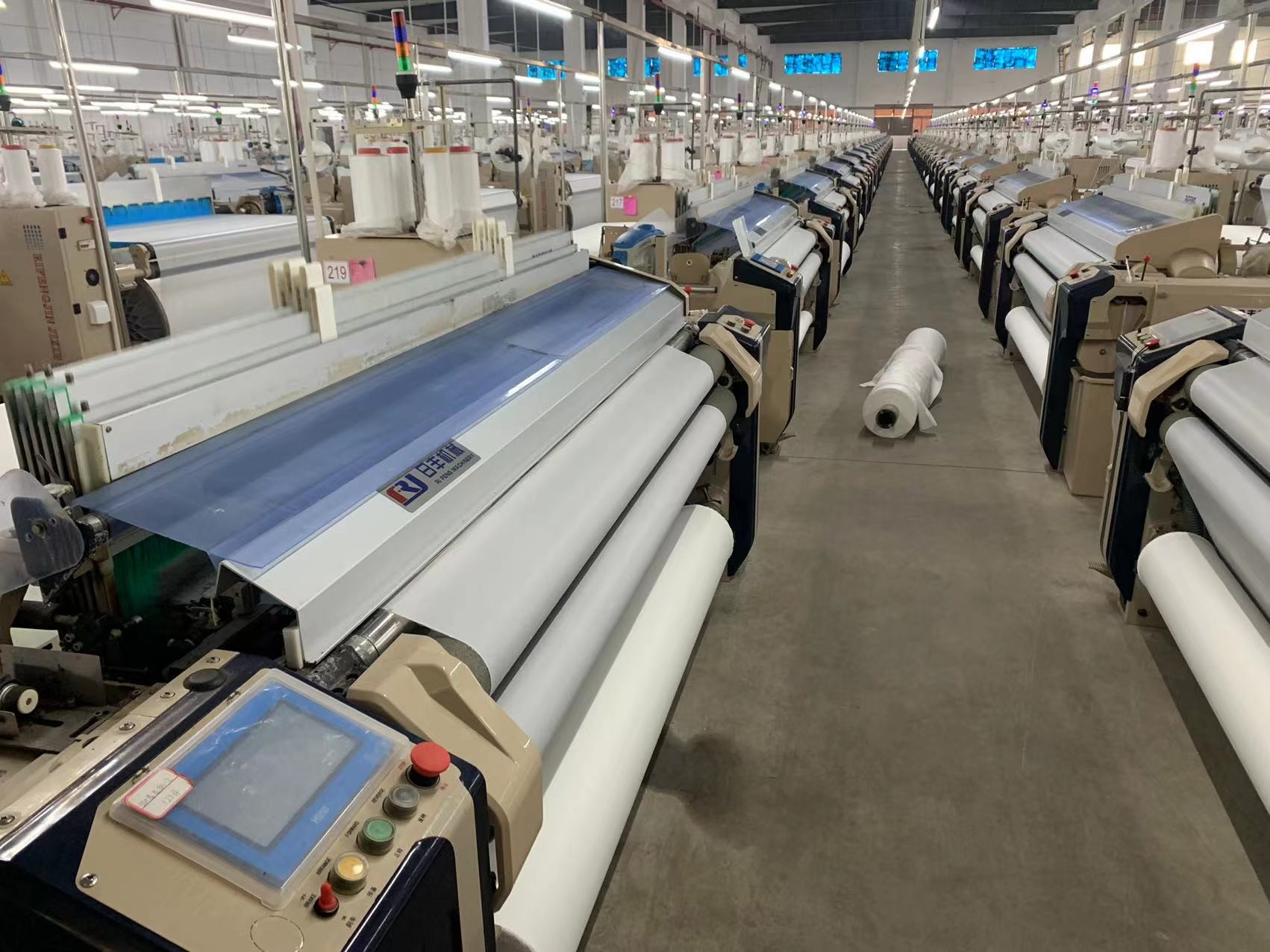 2 Or 4 Color High Speed Air Jet Power Loom With Cam Or Dobby Shedding