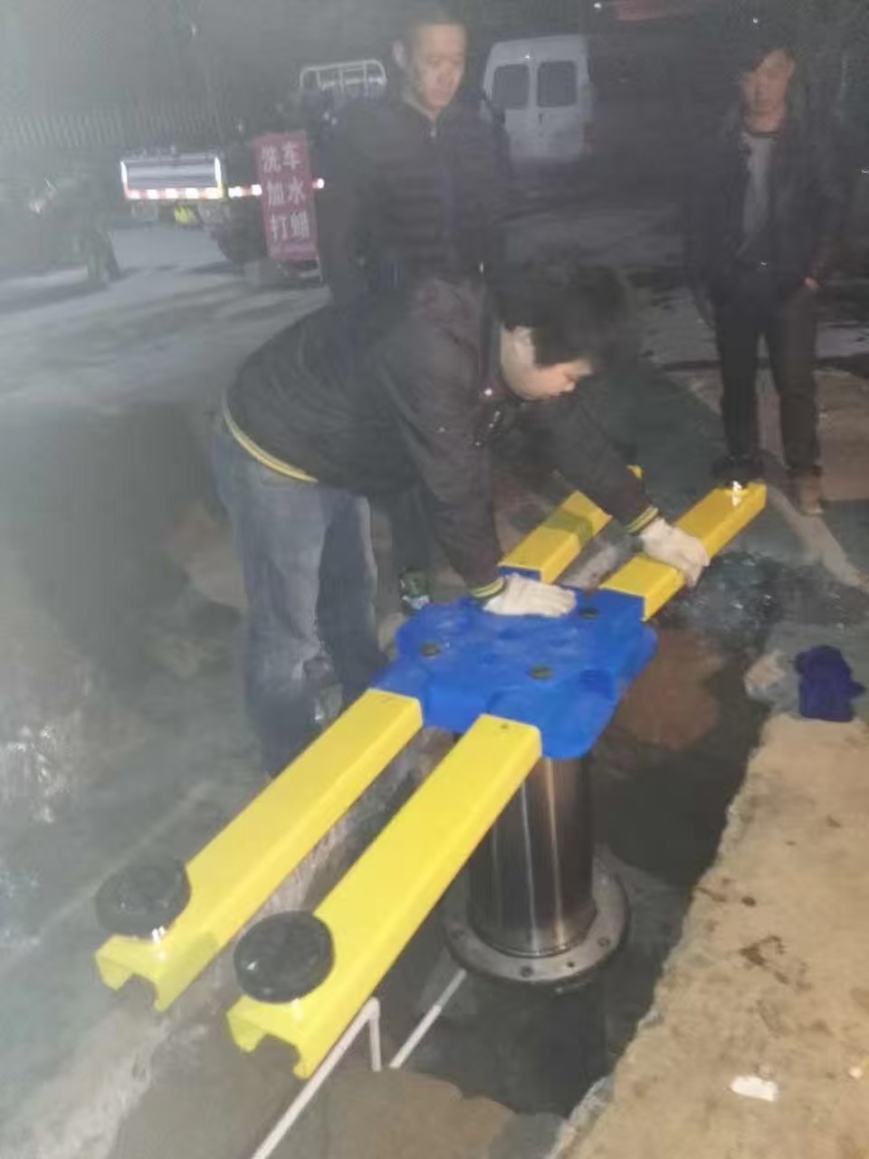 Heavy Duty Single Post Lift Anti Corrosion With Hydraulic Safety Assurance T-400X