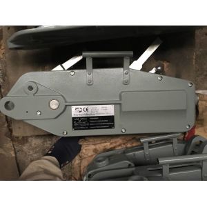 China Portable Trifor Wire Rope Pulling Hoist Manual Lift Puller 20m Lifting Height on sale