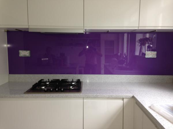 Quality Kitchen Violet Painted Glass Backsplash Easily Clean The Stains for sale