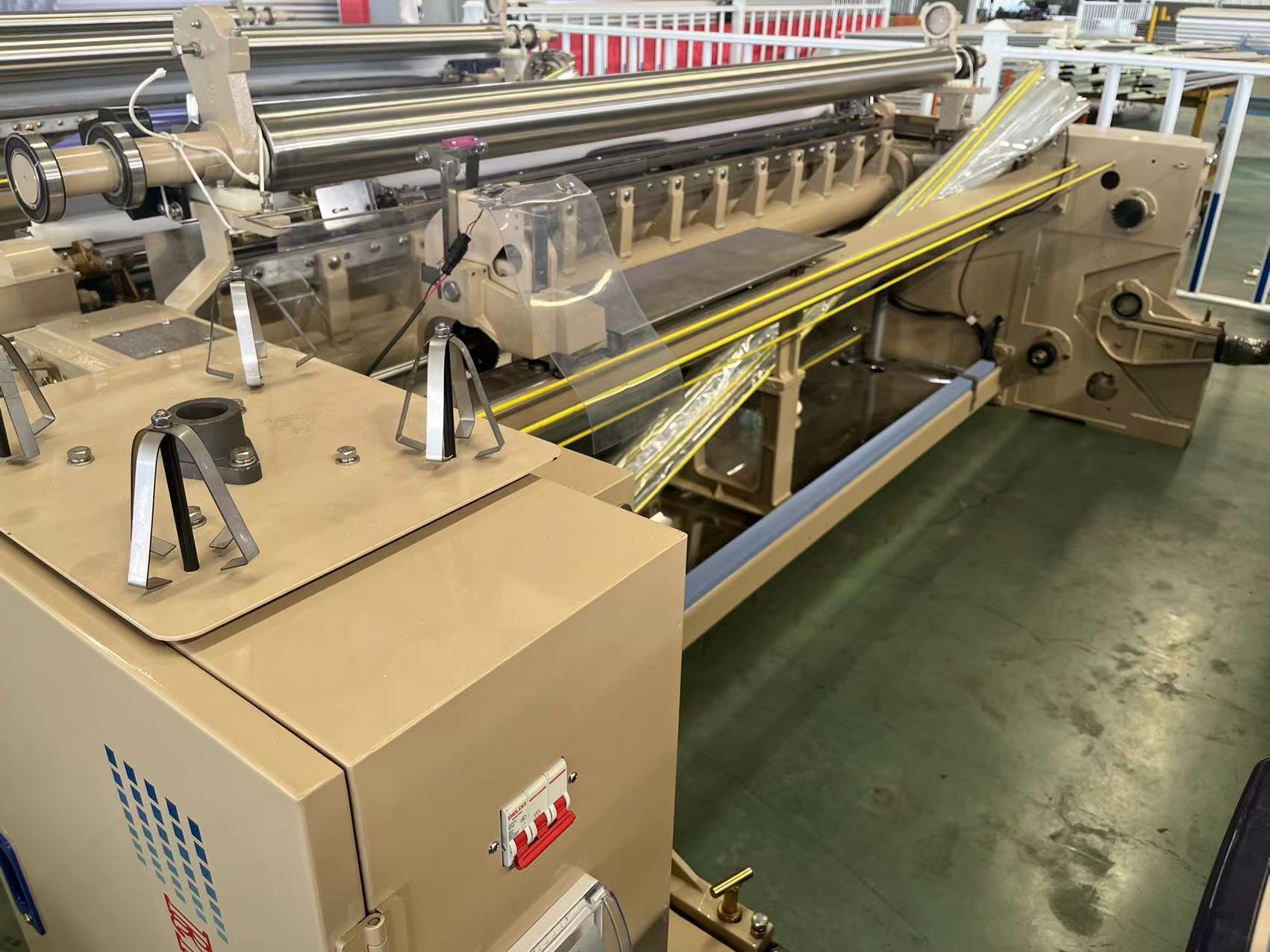 Heavy Fabric Weaving Loom Machine 1000 RPM Textile Power Loom Machine