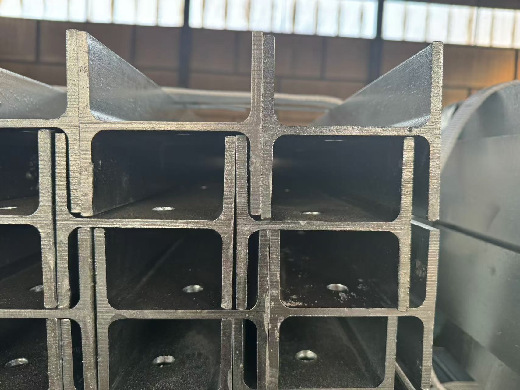 Durable Load Bearing H Steel Beam In Building Projects With Reliable Welding Service