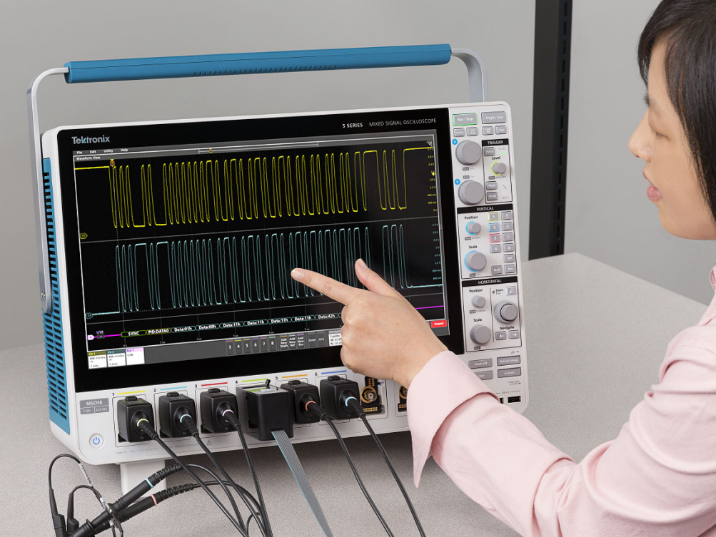 Tektronix MSO54B Oscilloscope 350 MHz - 2 GHz 4 Analog and Up to 32 optional