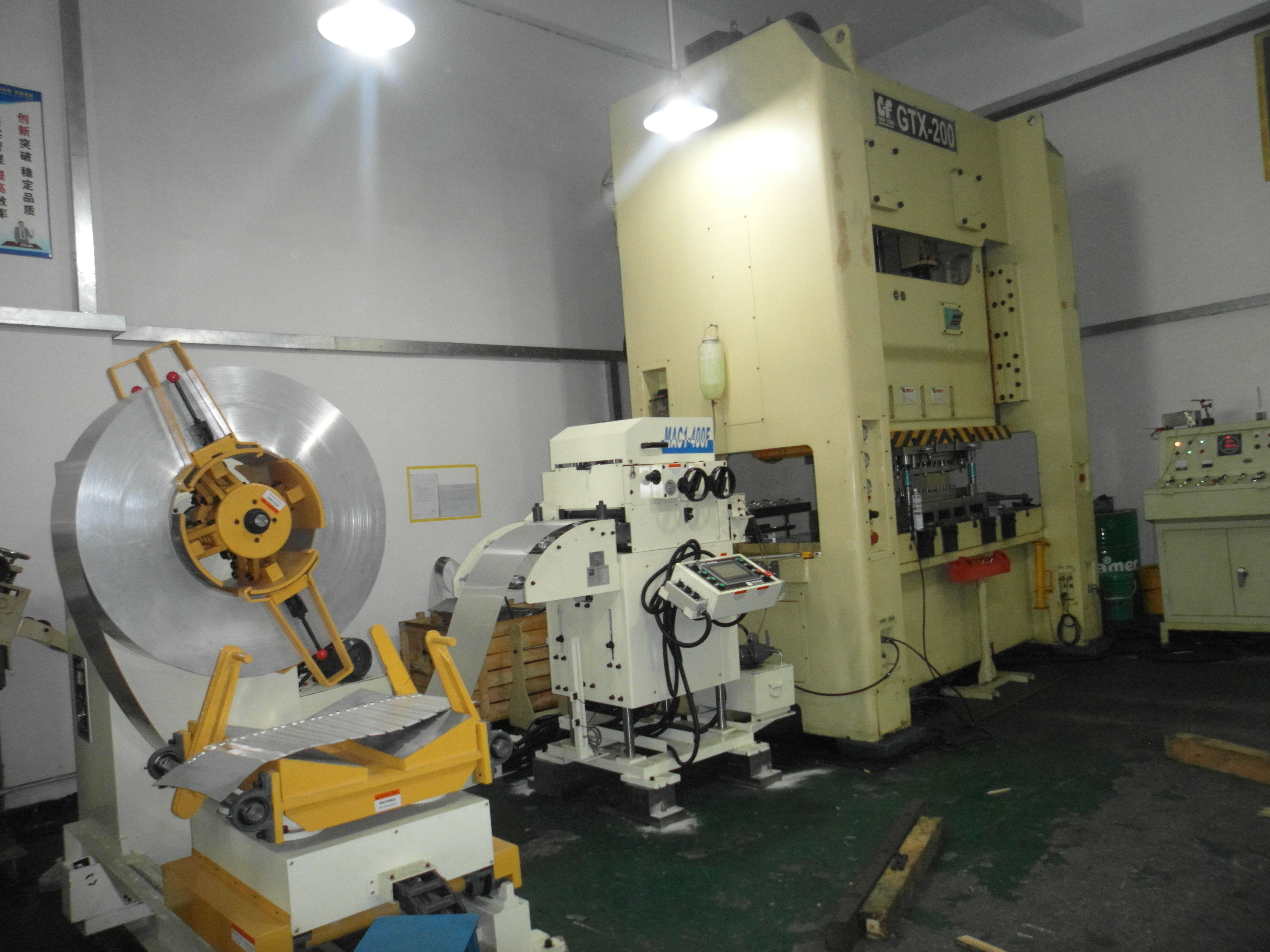 16M/Min Punch Press Decoiler Straightener Feeder