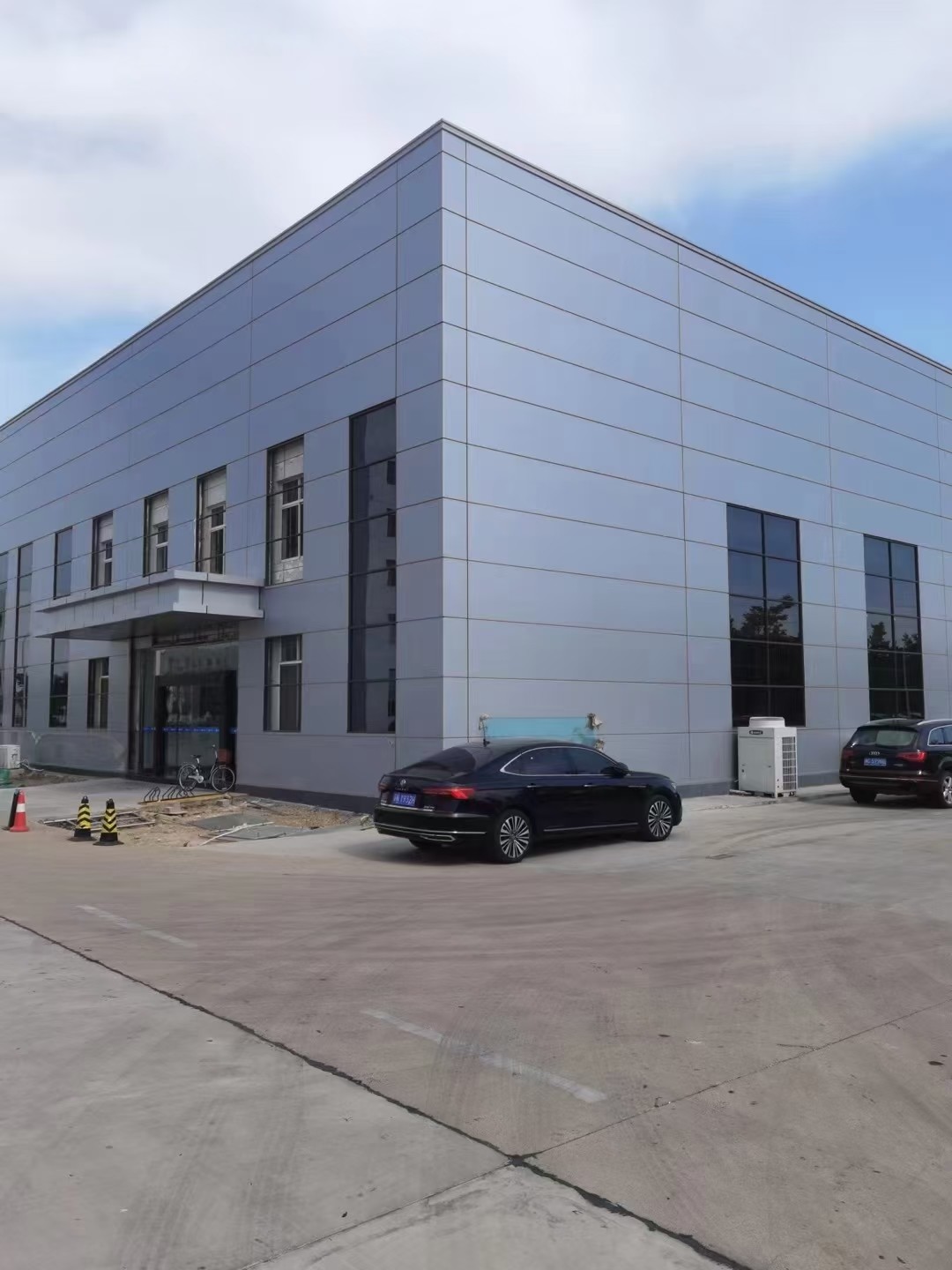 Prefabricated High Strength Heavy Load Portal Frame Steel Structure Factory Building